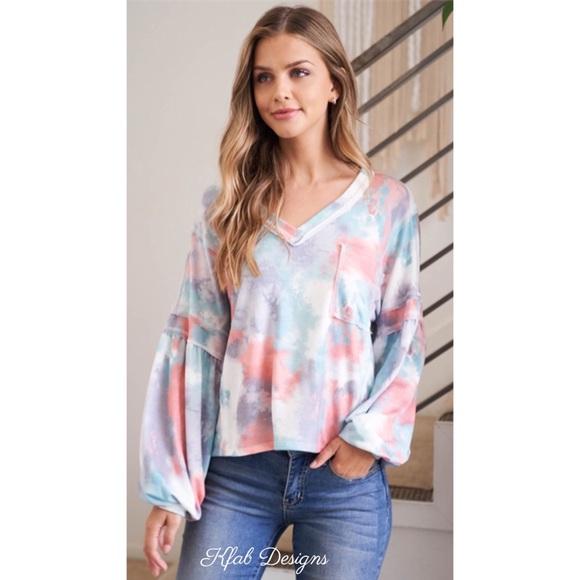 LAST V Neck Puff Sleeve Tie Dye Front Pocket Top - Picture 6 of 9